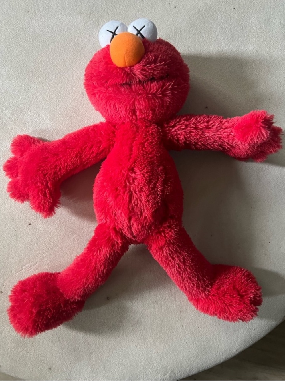 KAWS X Sesame Street Elmo (Uniqlo)